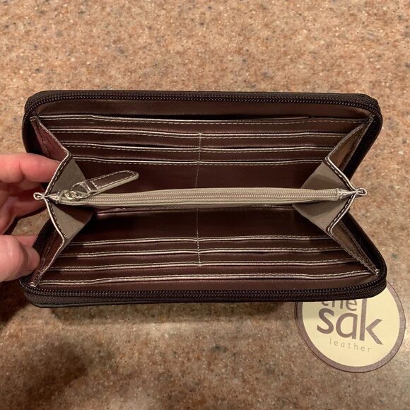 The Sak Chocolate Dark brown Leather Women's Janet pocketbook NWT - Picture 5 of 5